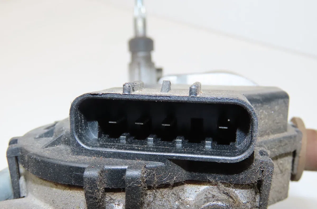 Moteur essuie-glace avant Ford KA (RU8) 1.3 tdci (2008-2016) occasion