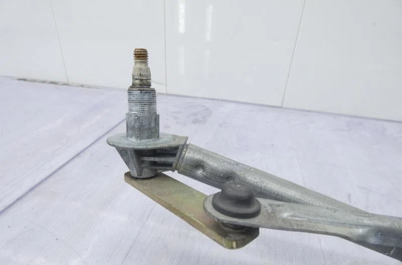 Moteur essuie-glace avant FORD PUMA COUPE occasion