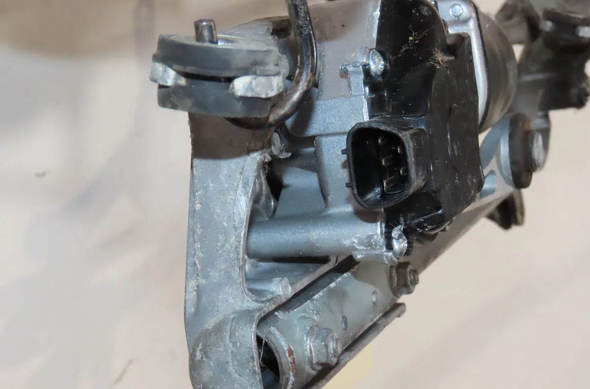 Moteur essuie-glace avant Honda CIVIC VIII Hatchback (FN, FK) 2.2 ctdi (fk3) (2005) 5 portes occasion