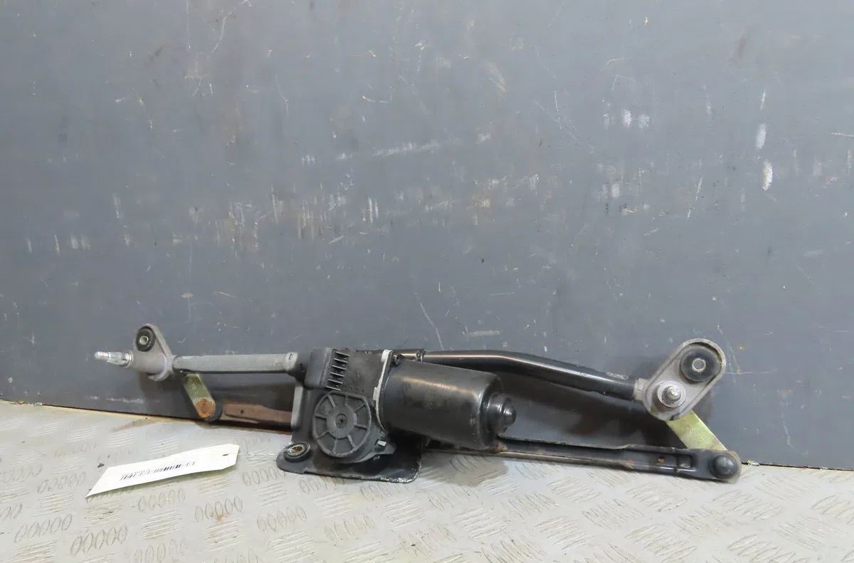Moteur essuie-glace avant Hyundai COUPE II (GK) 2.0 (2002-2009) occasion
