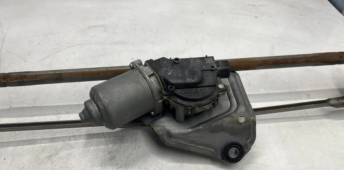 Moteur essuie-glace avant Jeep GRAND CHEROKEE III (WH, WK) 3.0 crd 4x4 (2005-2010) occasion