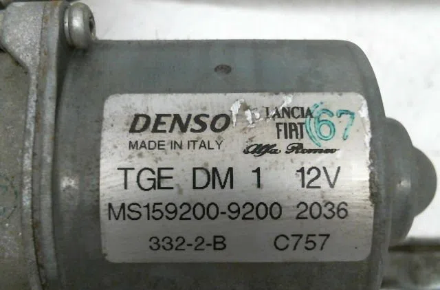Moteur essuie-glace avant Lancia YPSILON (312_) 1.2 (312.pxa1a, 312.yxa1a) (2011) occasion