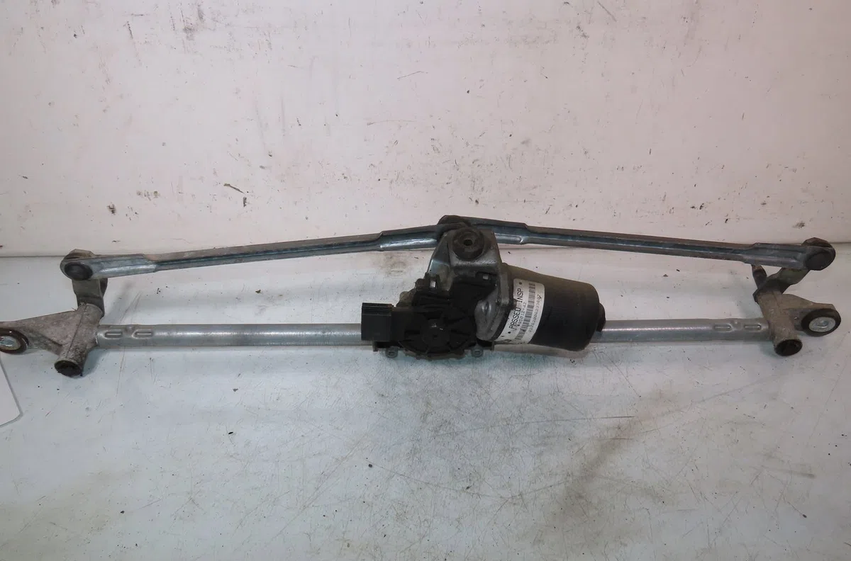 Moteur essuie-glace avant Land rover DISCOVERY III (L319) 2.7 td 4x4 (2004-2009) occasion