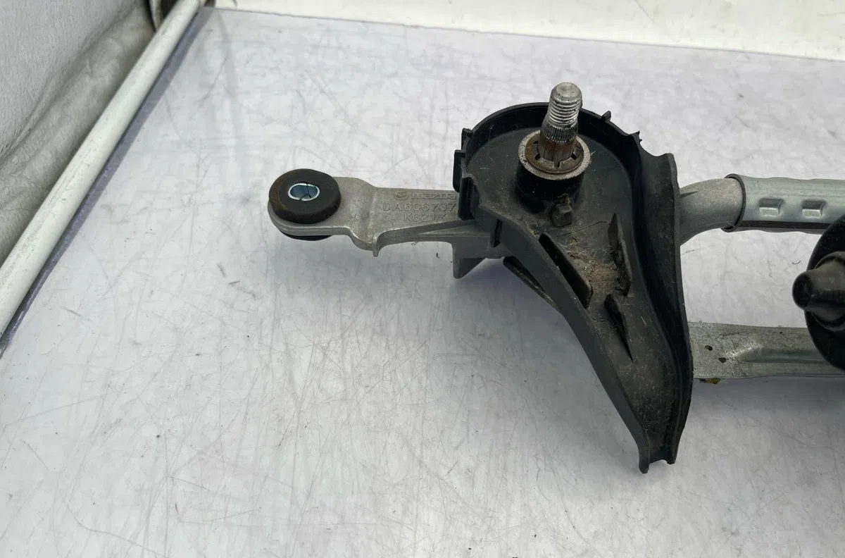 Moteur essuie-glace avant MAZDA 2 3 PHASE 2 occasion