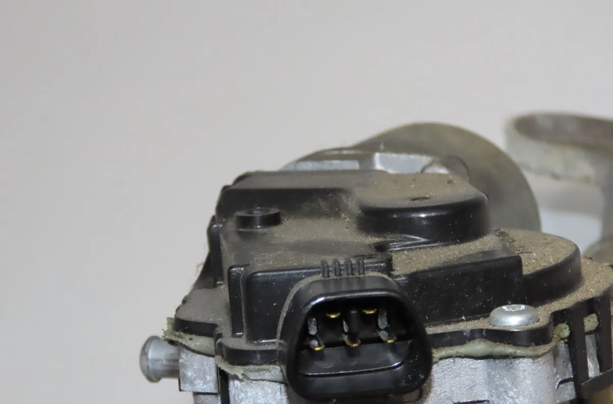 Moteur essuie-glace avant Mazda 5 (CW) 1.6 cd (2010) 5 portes occasion