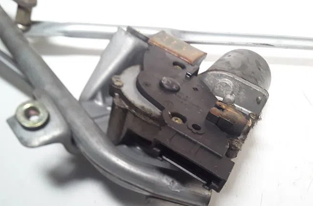 Moteur essuie-glace avant Mercedes-benz CLASSE A (W168) A 160 cdi (168.006) (2001-2004) occasion