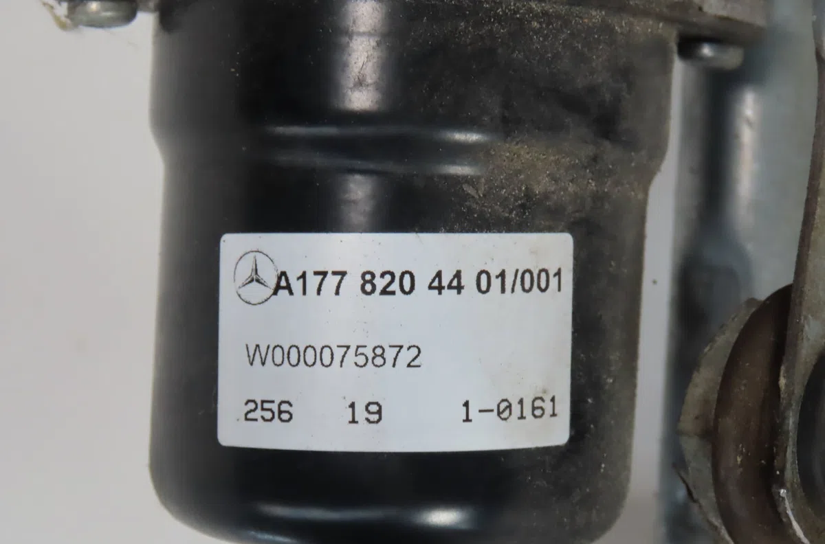 Moteur essuie-glace avant Mercedes-benz CLASSE A (W177) A 180 d (177.003) (2018) 5 portes occasion