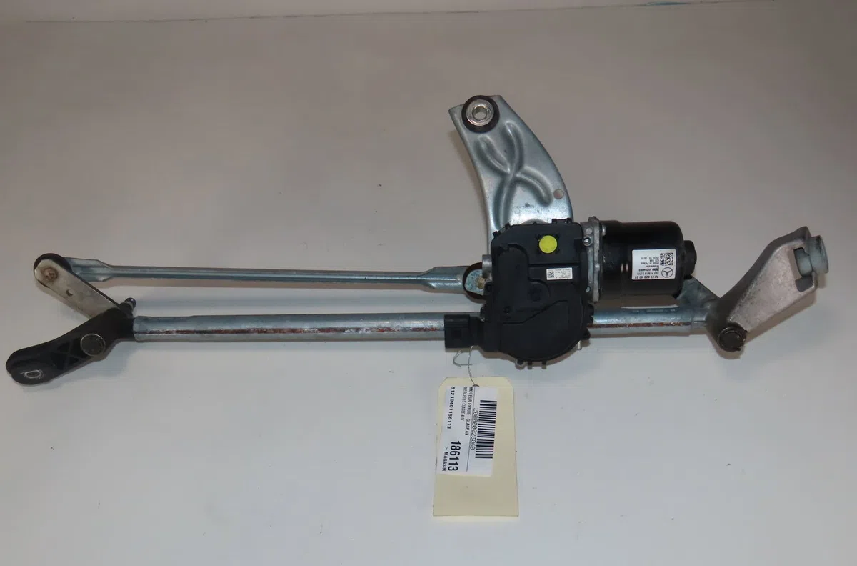 Moteur essuie-glace avant Mercedes-benz CLASSE A (W177) A 200 d (177.012) (2018) 5 portes occasion