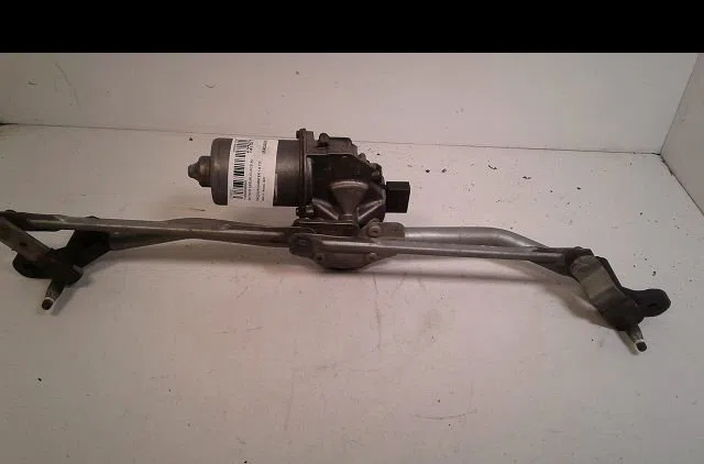 Moteur essuie-glace avant Mercedes-benz CLASSE B Sports Tourer (W245) B 180 cdi (245.207) (2005-2011) 5 portes occasion