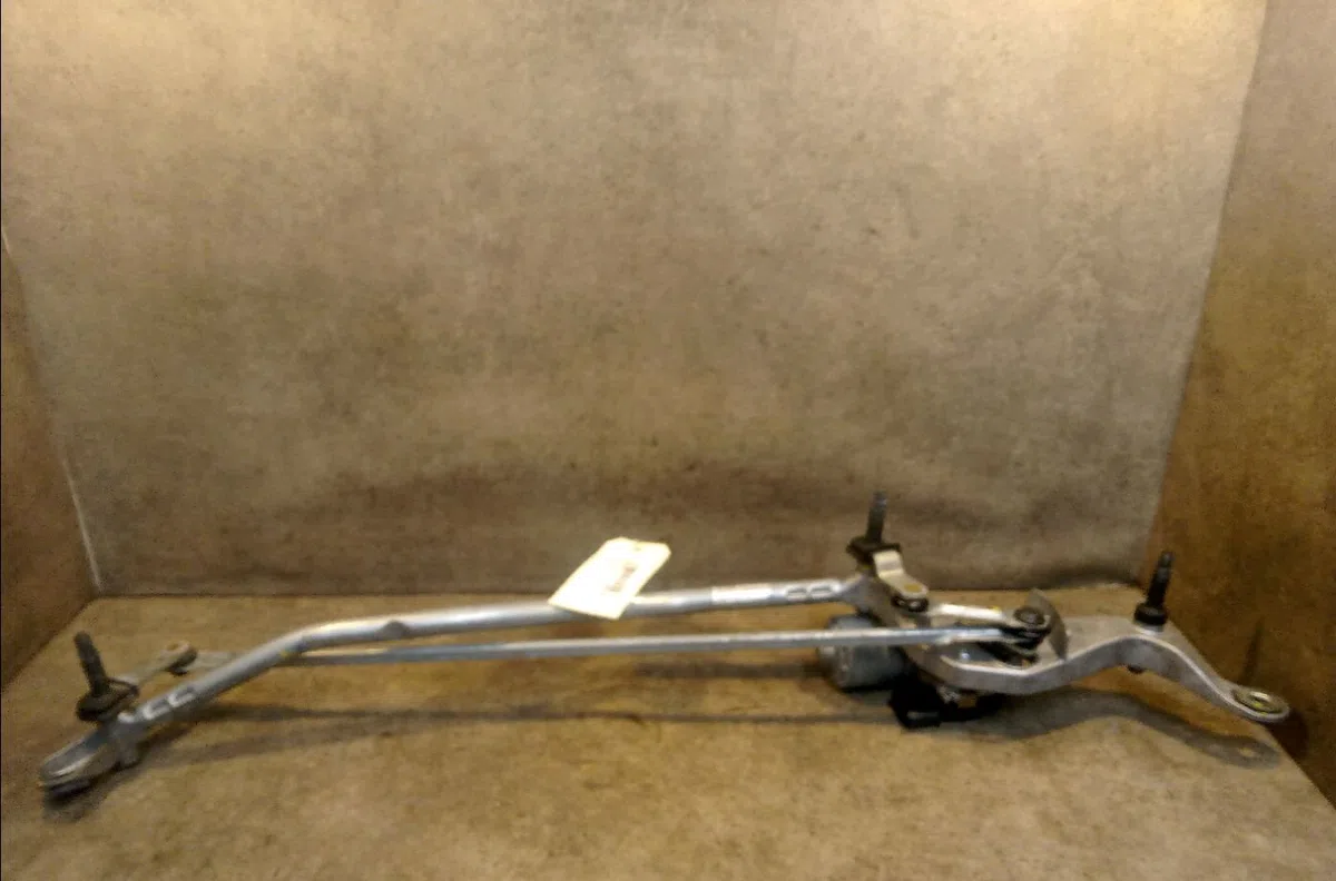 Moteur essuie-glace avant Mercedes-benz CLASSE C (W205) C 180 (205.040, 205.140) (2014) occasion
