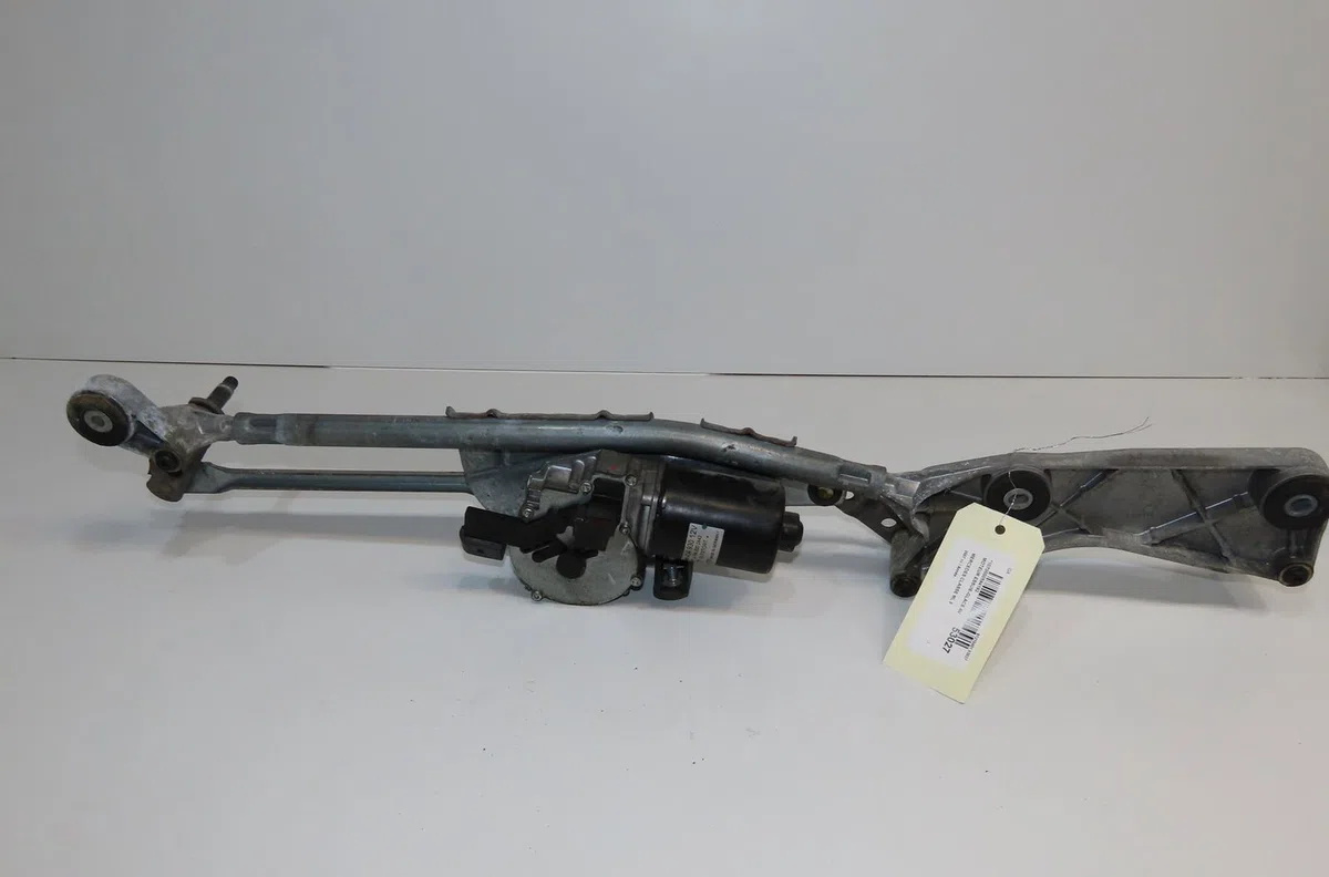 Moteur essuie-glace avant Mercedes-benz CLASSE M (W164) Ml 320 cdi 4-matic (164.122) (2005-2009) occasion