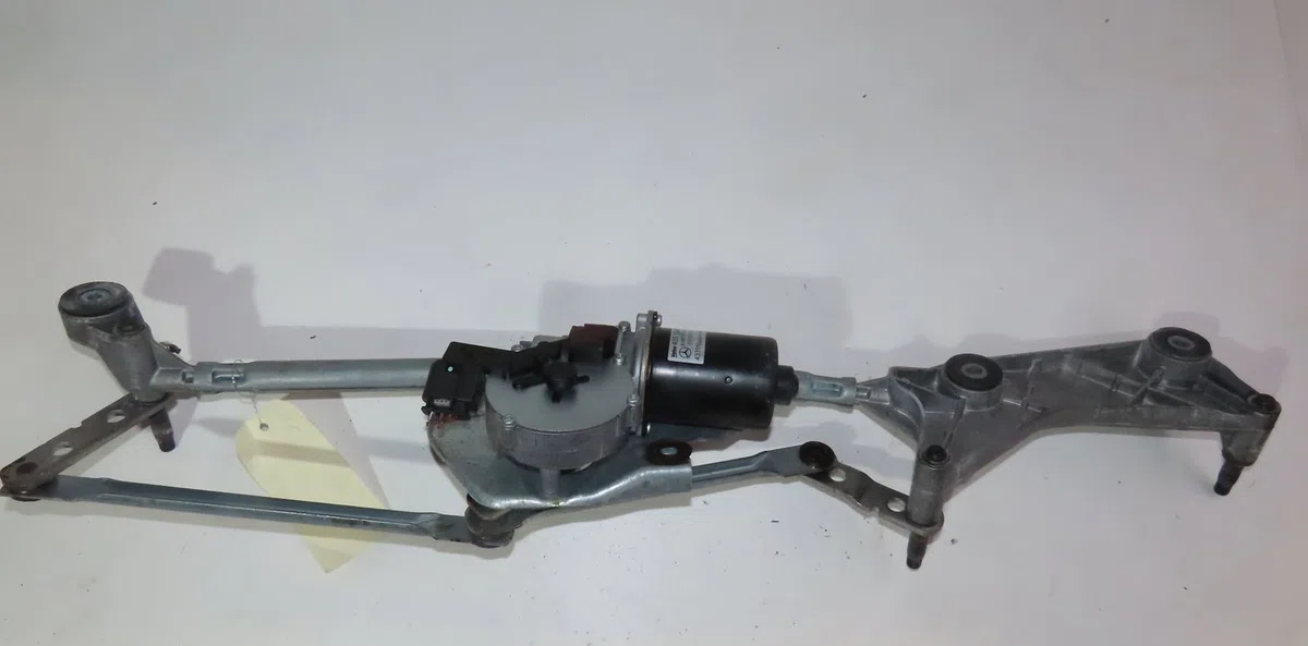 Moteur essuie-glace avant Mercedes-benz CLASSE M (W166) Ml 250 cdi - bluetec 4-matic (166.004, 166.003) (2011-2015) occa