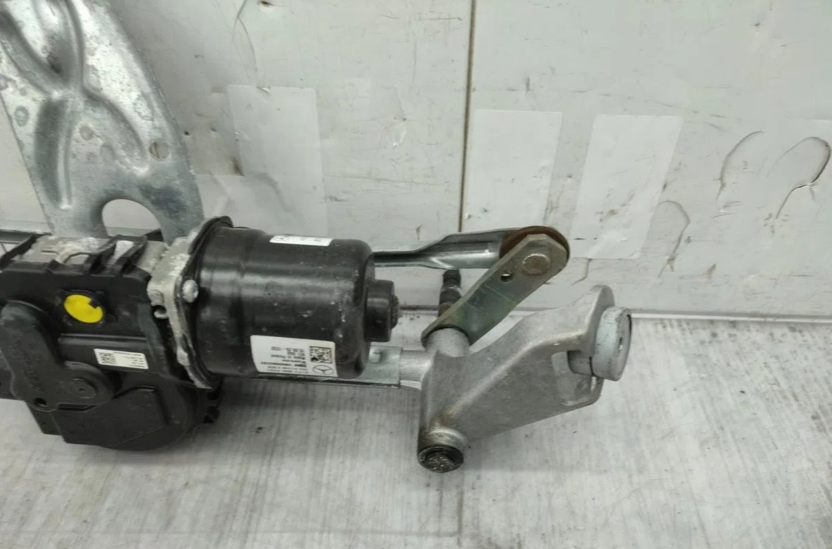 Moteur essuie-glace avant MERCEDES CLASSE A 177 PHASE 1 occasion