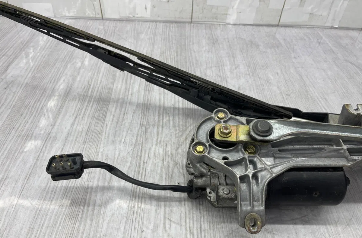 Moteur essuie-glace avant MERCEDES CLASSE C 202 PHASE 1 occasion
