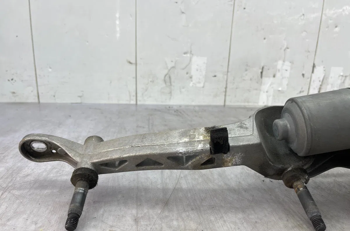 Moteur essuie-glace avant MERCEDES CLASSE C 204 PHASE 1 occasion