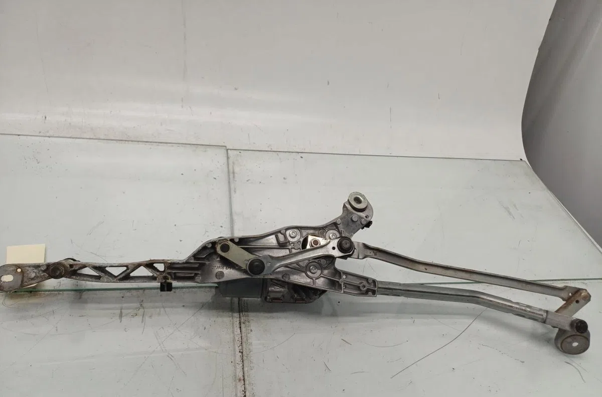 Moteur essuie-glace avant MERCEDES CLASSE C 204 PHASE 2 BREAK occasion