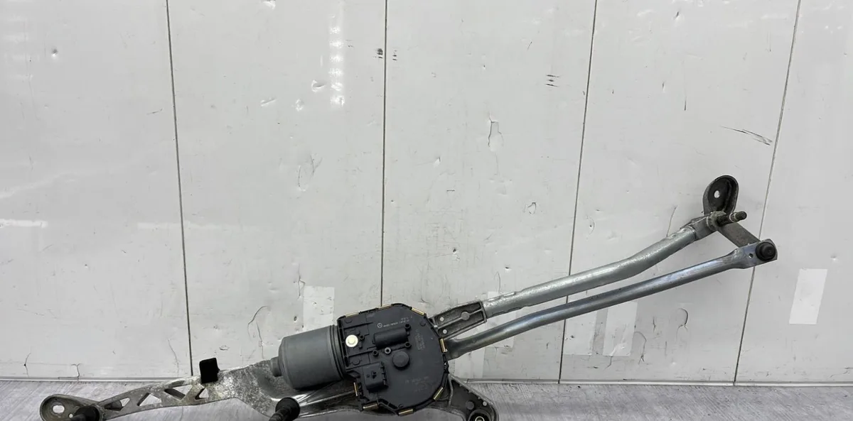 Moteur essuie-glace avant MERCEDES CLASSE C 204 PHASE 2 COUPE occasion
