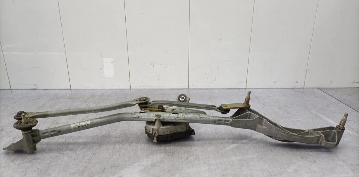 Moteur essuie-glace avant MERCEDES CLASSE E 211 PHASE 1 BREAK occasion