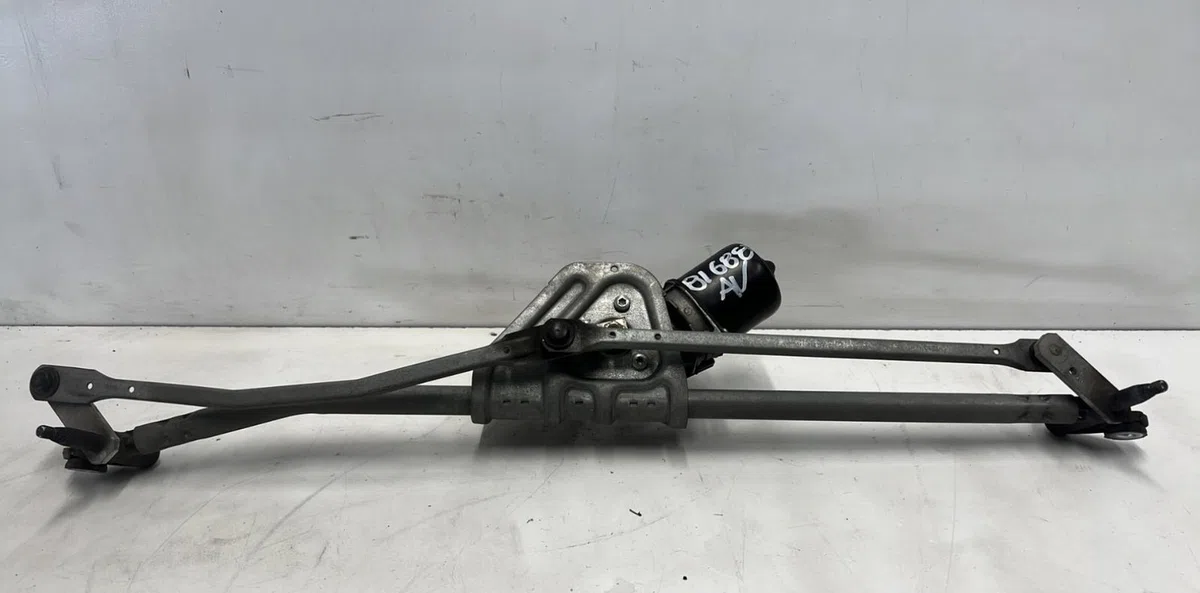 Moteur essuie-glace avant MINI MINI 2 R55 CLUBMAN PHASE 1 BREAK occasion