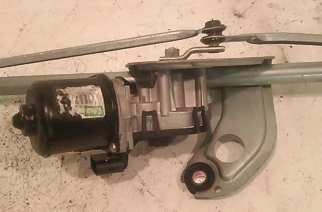Moteur essuie-glace avant Mini MINI (R56) One (2009-2010) occasion