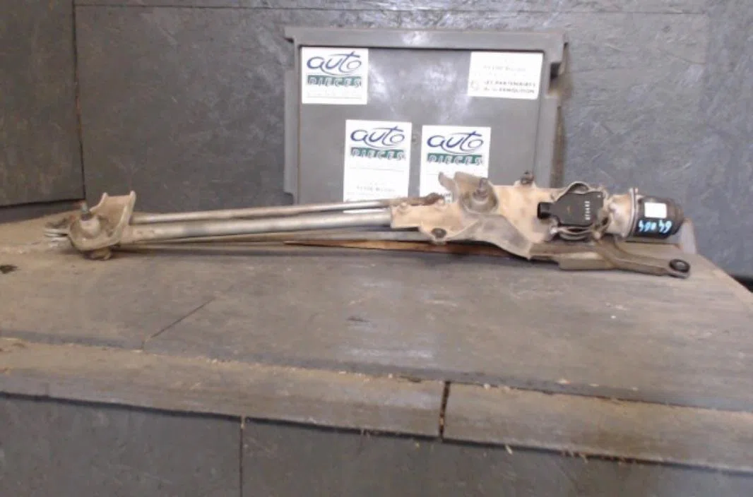 Moteur essuie-glace avant MITSUBISHI L200 IV L200 IV DOUBLE CABINE occasion