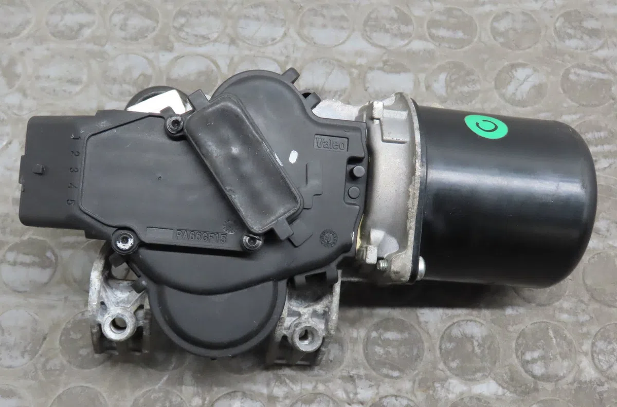 Moteur essuie-glace avant Nissan JUKE (F15) 1.5 dci (2010) 5 portes occasion