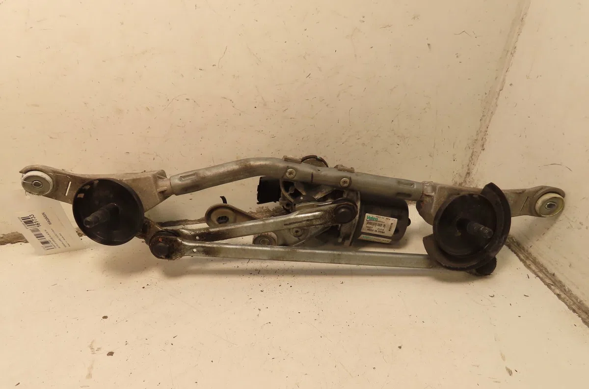 Moteur essuie-glace avant Nissan JUKE (F15) 1.5 dci (2010) 5 portes occasion