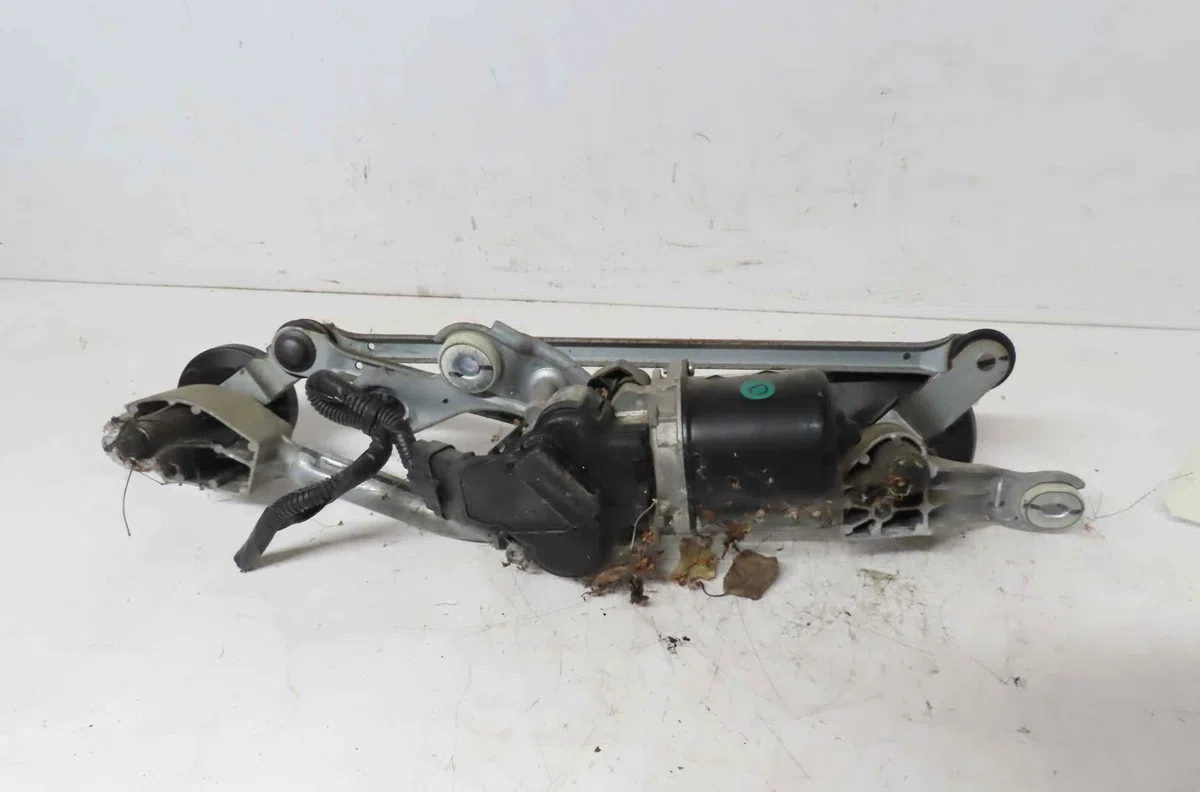 Moteur essuie-glace avant NISSAN JUKE occasion