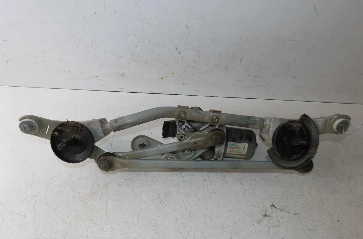 Moteur essuie-glace avant NISSAN JUKE occasion