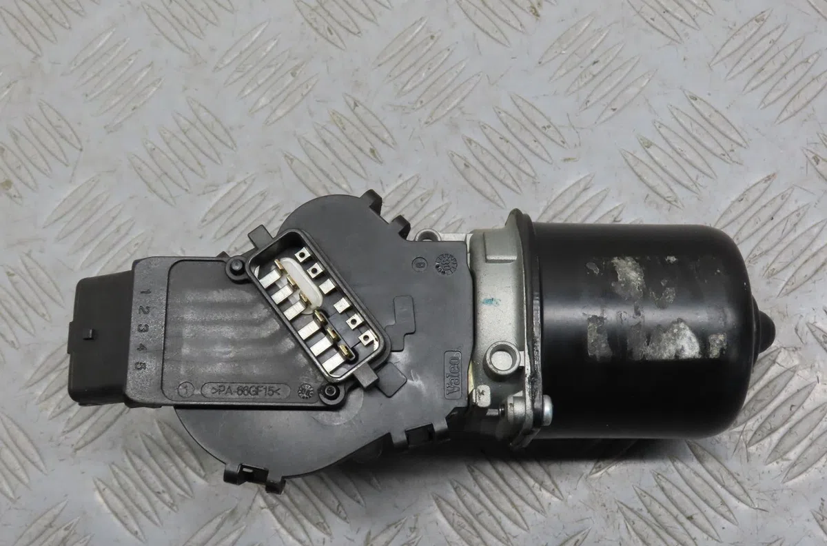 Moteur essuie-glace avant Nissan KUBISTAR Camionnette (X76) 1.5 dci 70 (2005-2009) occasion