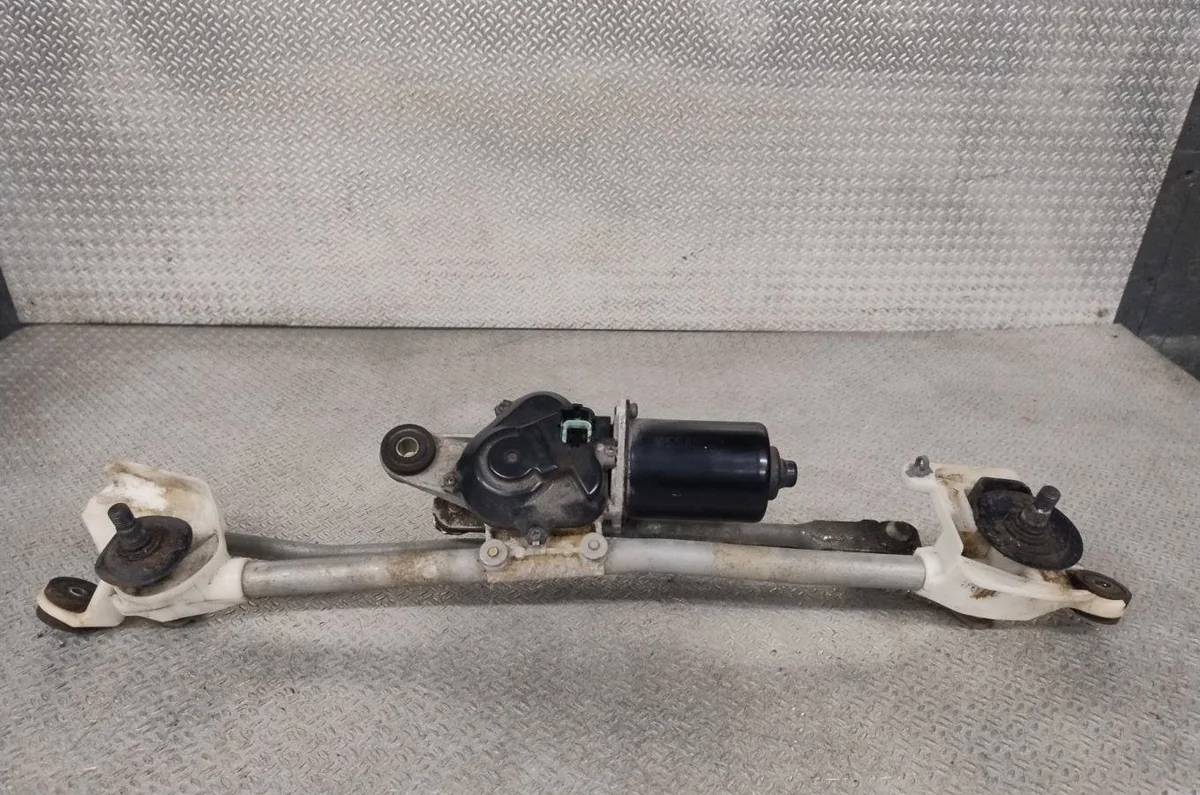 Moteur essuie-glace avant NISSAN MICRA 3 PHASE 1 occasion