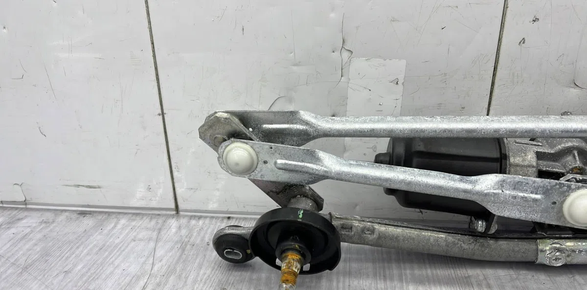 Moteur essuie-glace avant NISSAN MICRA 4 PHASE 1 occasion