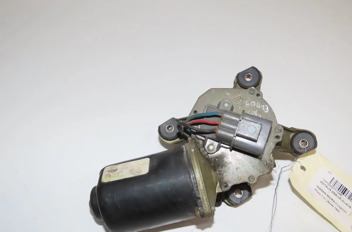 Moteur essuie-glace avant Nissan MICRA II (K11) 1.3 i 16v (1992-2000) occasion