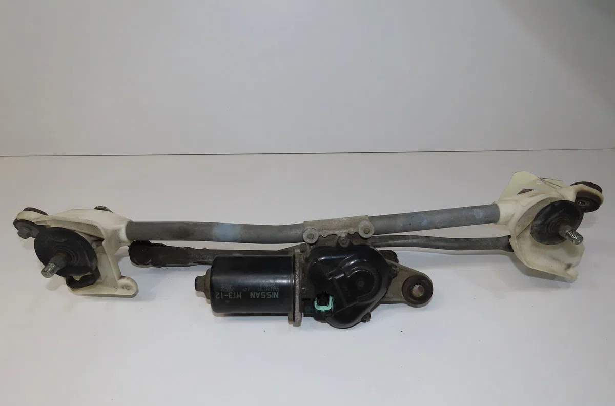 Moteur essuie-glace avant Nissan MICRA III (K12) 1.2 16v (2003-2010) occasion