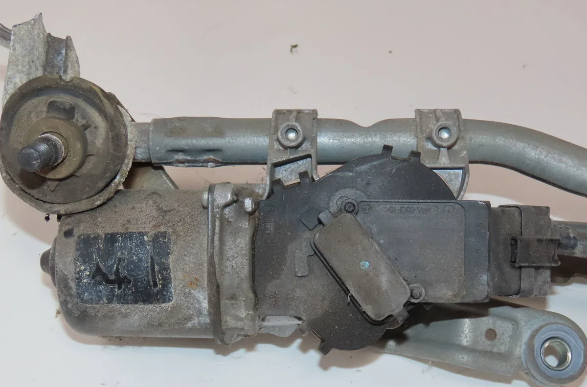 Moteur essuie-glace avant Nissan NOTE (E11, NE11) 1.6 (2006-2012) occasion