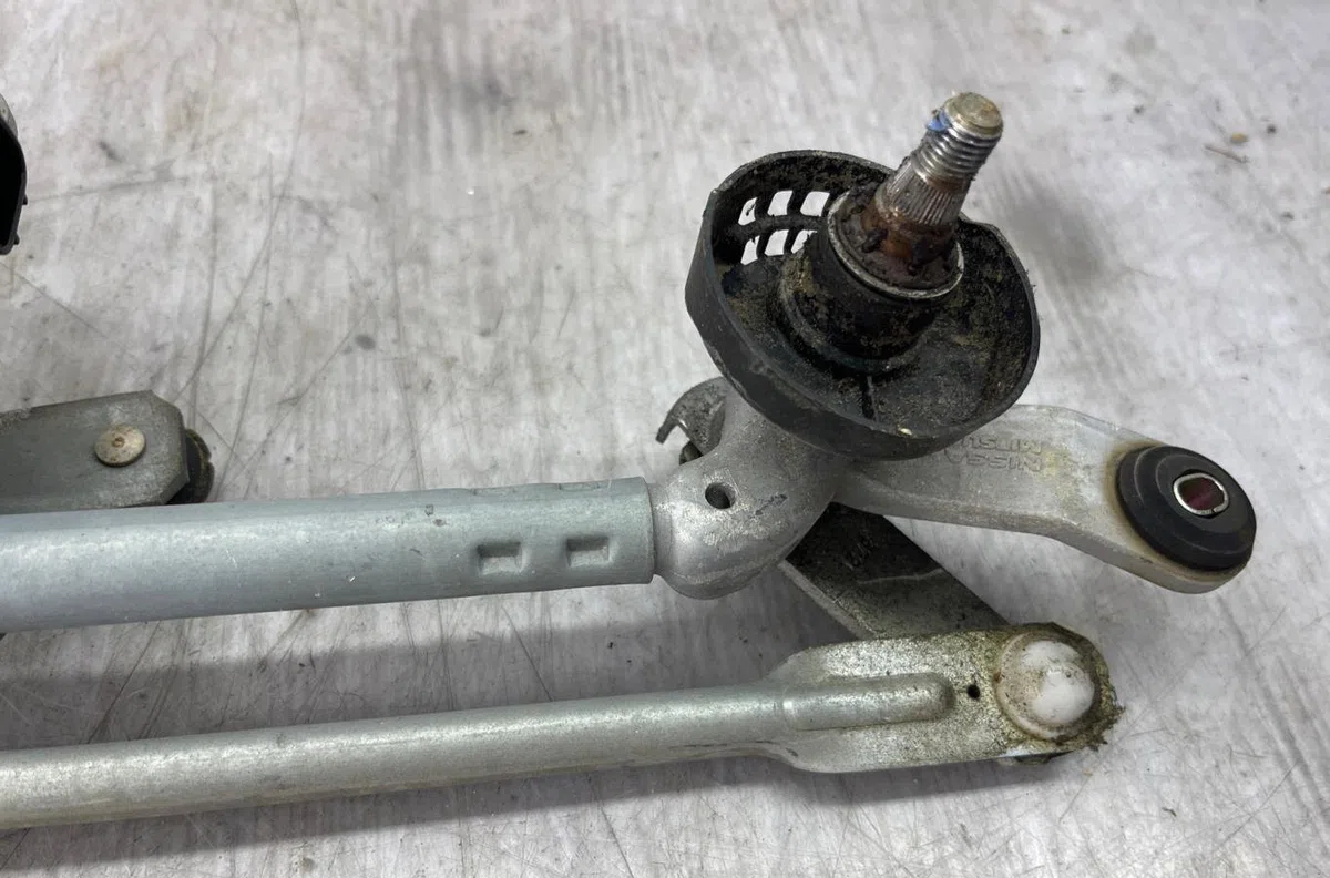 Moteur essuie-glace avant NISSAN QASHQAI 2 PHASE 1 occasion