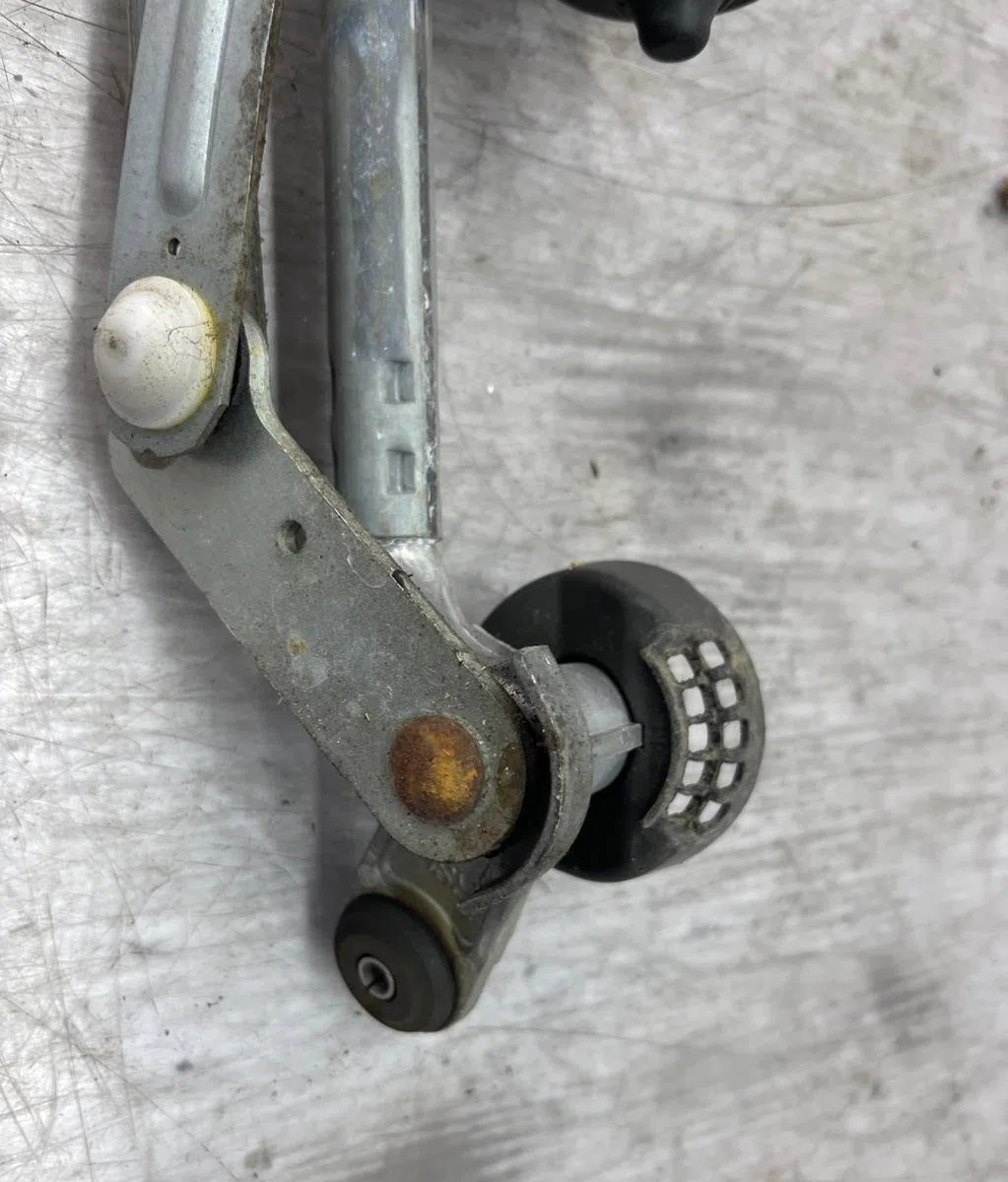 Moteur essuie-glace avant NISSAN QASHQAI 2 PHASE 1 occasion
