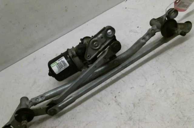 Moteur essuie-glace avant Nissan QASHQAI - QASHQAI 2 I (J10, NJ10, JJ10E) 2.0 dci (2007-2013) occasion