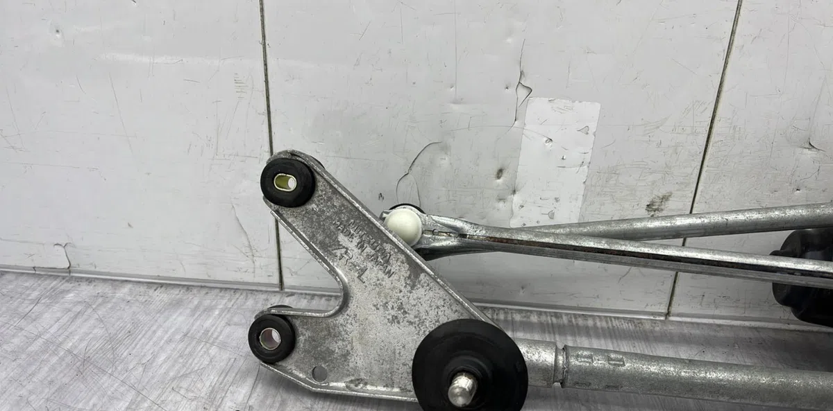 Moteur essuie-glace avant NISSAN T30 occasion