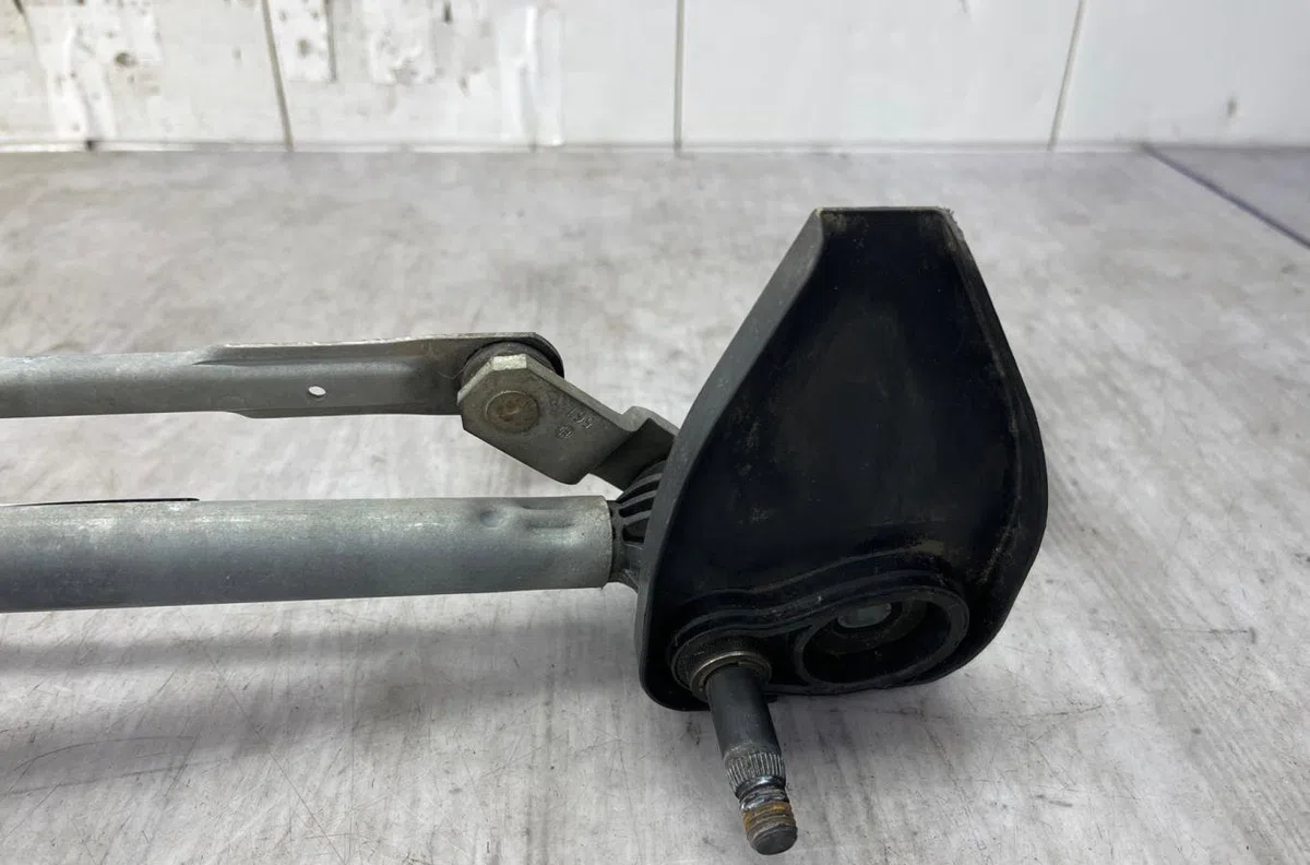 Moteur essuie-glace avant OPEL ASTRA H GTC PHASE 2 occasion