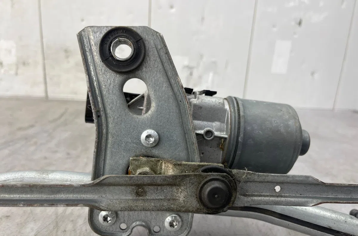 Moteur essuie-glace avant OPEL ASTRA H GTC PHASE 2 occasion