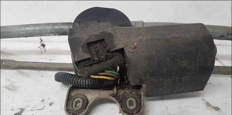 Moteur essuie-glace avant OPEL ASTRA II occasion