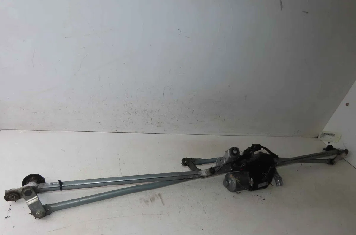 Moteur essuie-glace avant OPEL ASTRA IV occasion