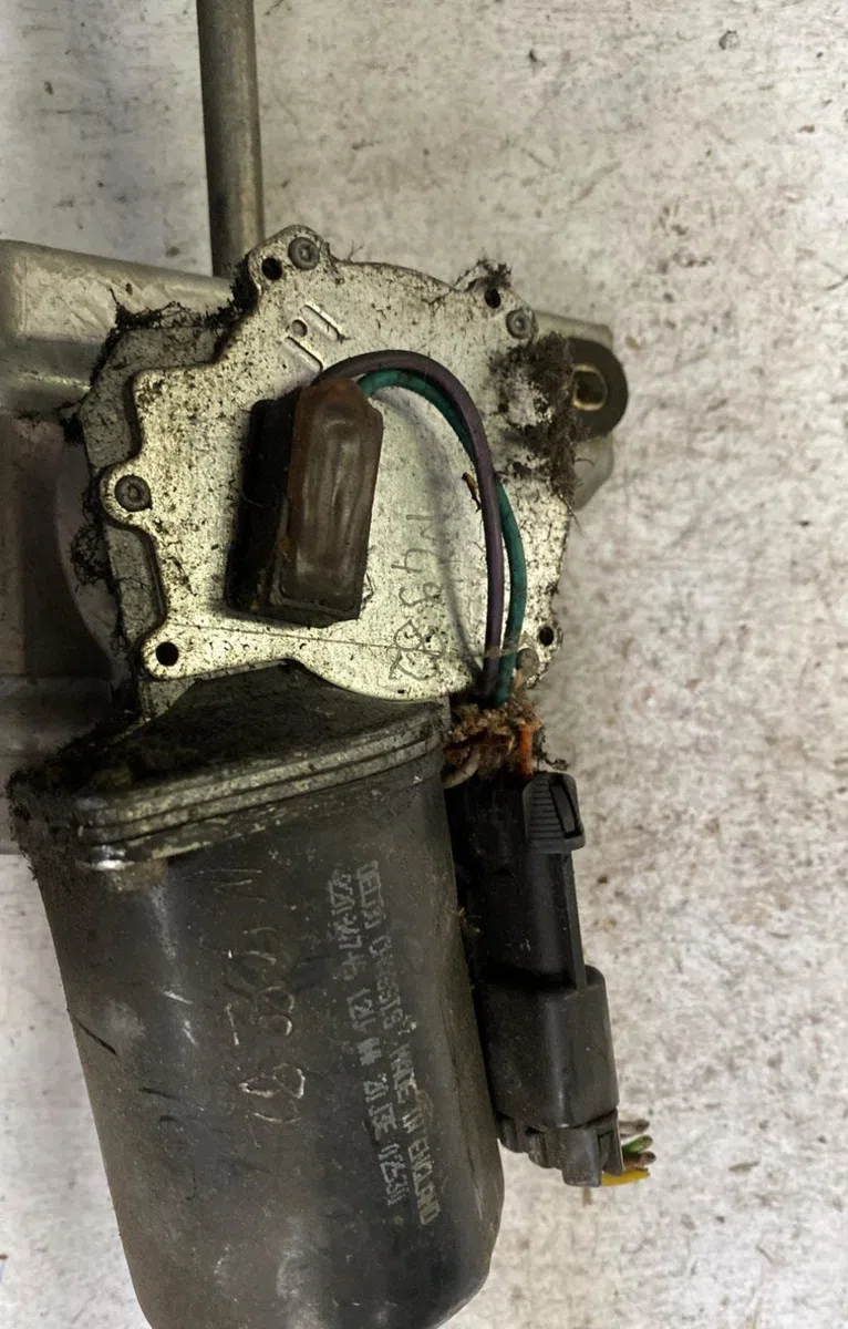 Moteur essuie-glace avant Opel CORSA B (S93) 1.2 i (f08, f68, m68) (1993-2000) occasion