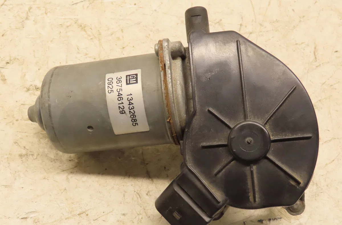 Moteur essuie-glace avant Opel CORSA E (X15) 1.3 cdti (08, 68) (2014) occasion
