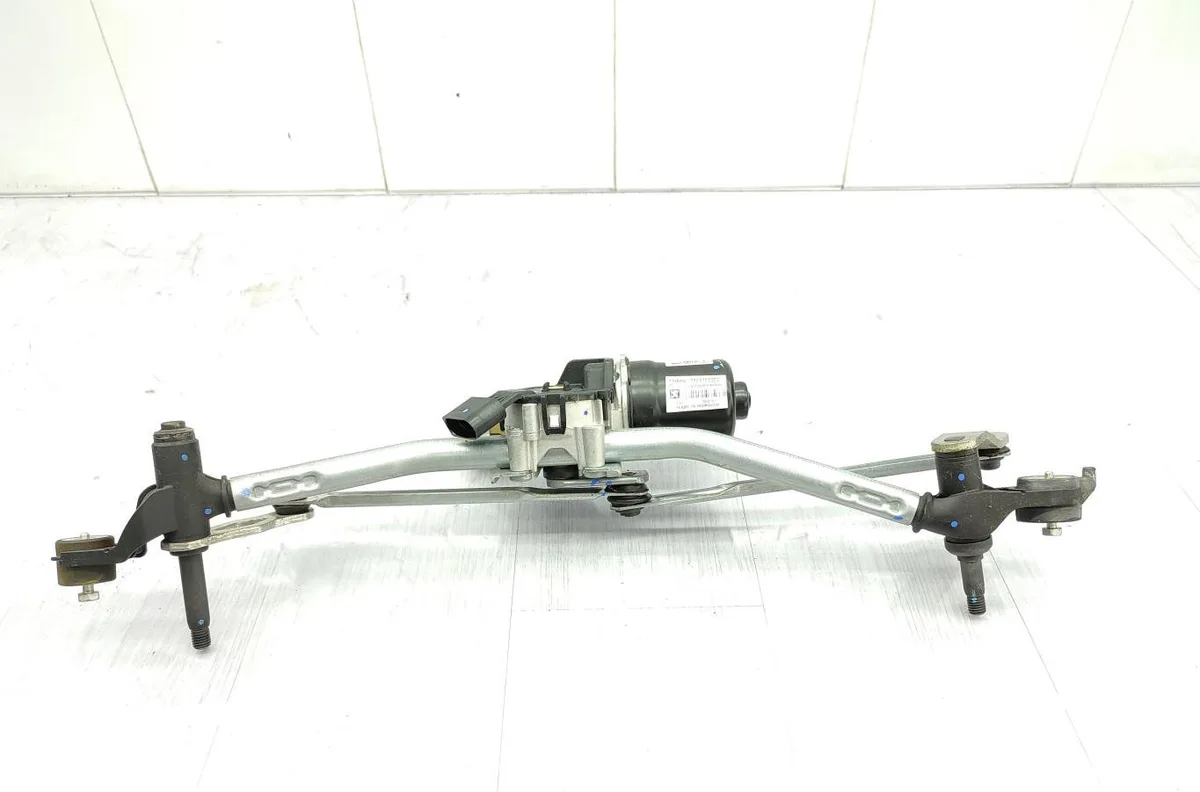 Moteur essuie-glace avant OPEL CORSA F PHASE 1 occasion