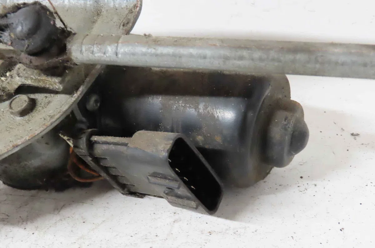 Moteur essuie-glace avant OPEL CORSA II occasion