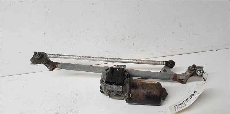 Moteur essuie-glace avant OPEL CORSA III occasion