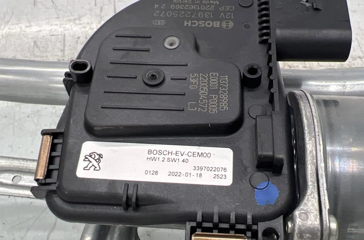Moteur essuie-glace avant OPEL GRANDLAND X 1 PHASE 1 occasion
