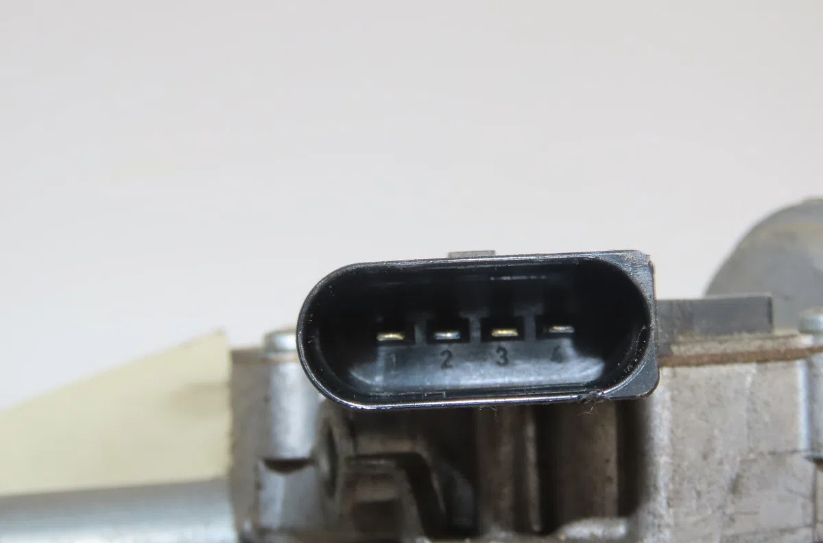 Moteur essuie-glace avant Opel ZAFIRA - ZAFIRA FAMILY B (A05) 1.7 cdti (m75) (2008-2015) occasion